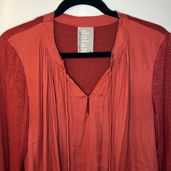 Dolan Left Coast Collection 3/4 Sleeve Red/Rust Color Top Blouse V-Neck Two-Tone - Picture 2 of 9